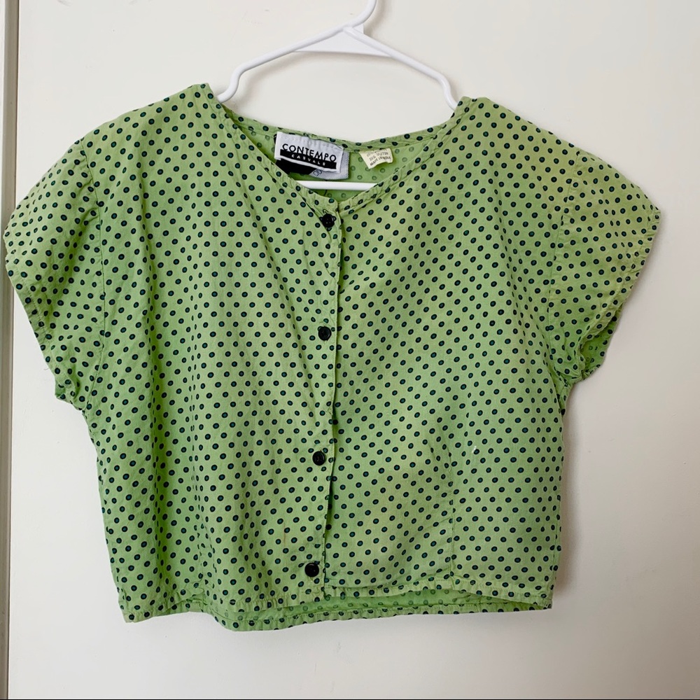 Contempo Casuals Green Polka Dot Cropped Top